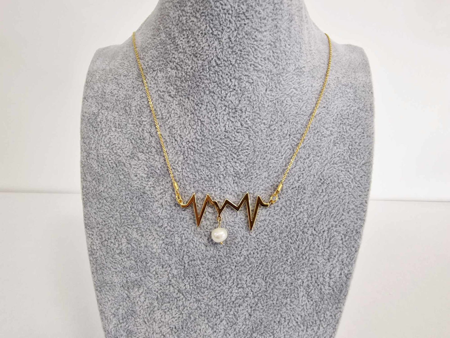 Pulse Pearl Necklace