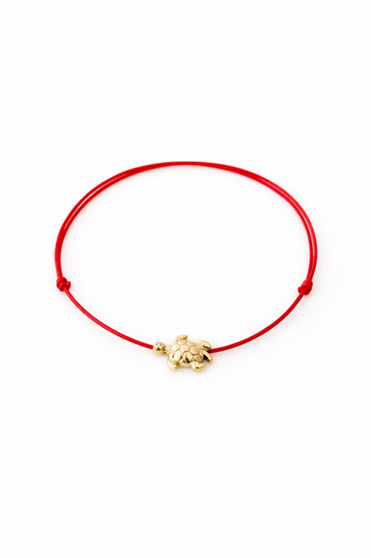 Red String Bracelet with Turtle Charm – Minimalist Kabbalah Protection Bracelet